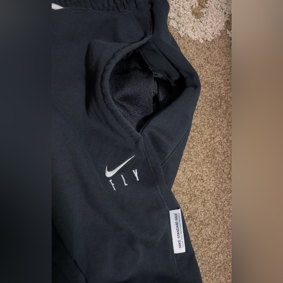 Nike Dri-FIT Swoosh Fly Standard Issue - Picture 5 of 6